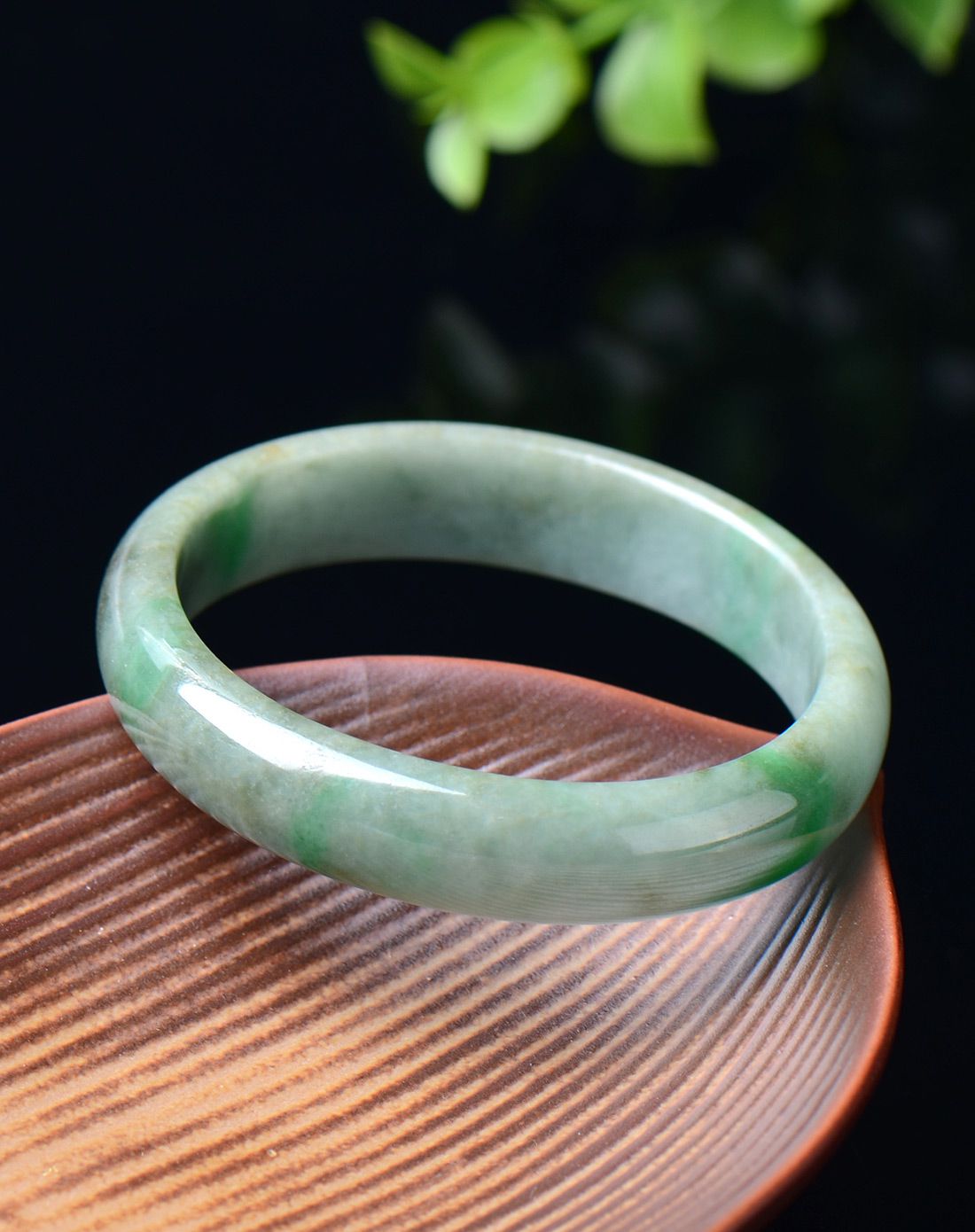 filial&love 豆种翠绿飘花贵妃镯a货附证书