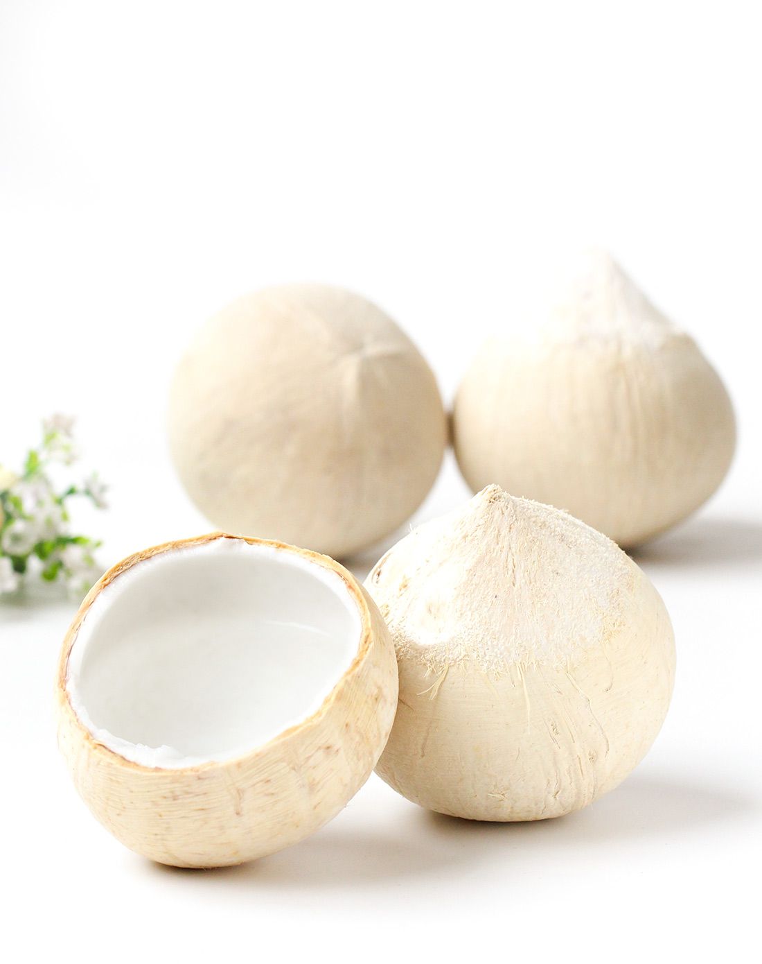 世果汇 泰国椰皇2个 500-700克