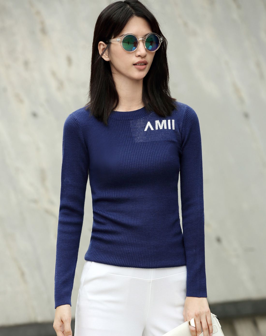 墨蓝针织羊毛混纺毛衣