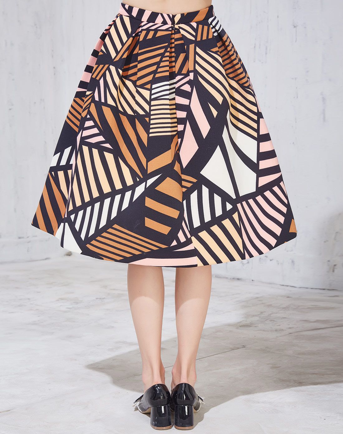 时尚撞色几何图案大裙摆半身裙
