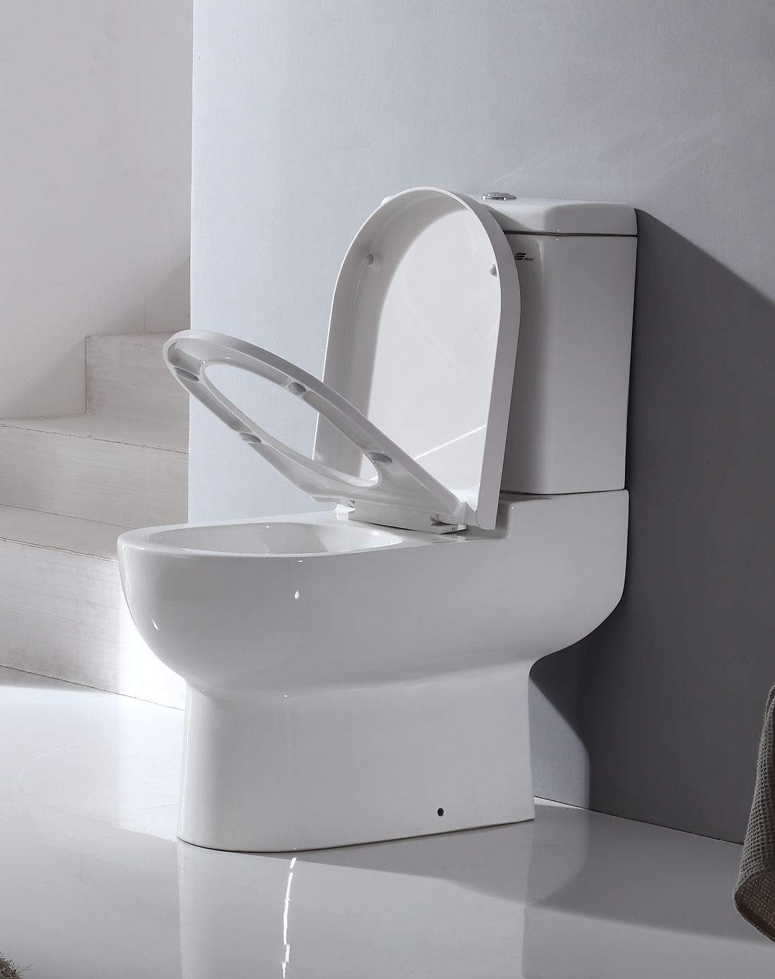 豪华直冲式墙排分体马桶h104