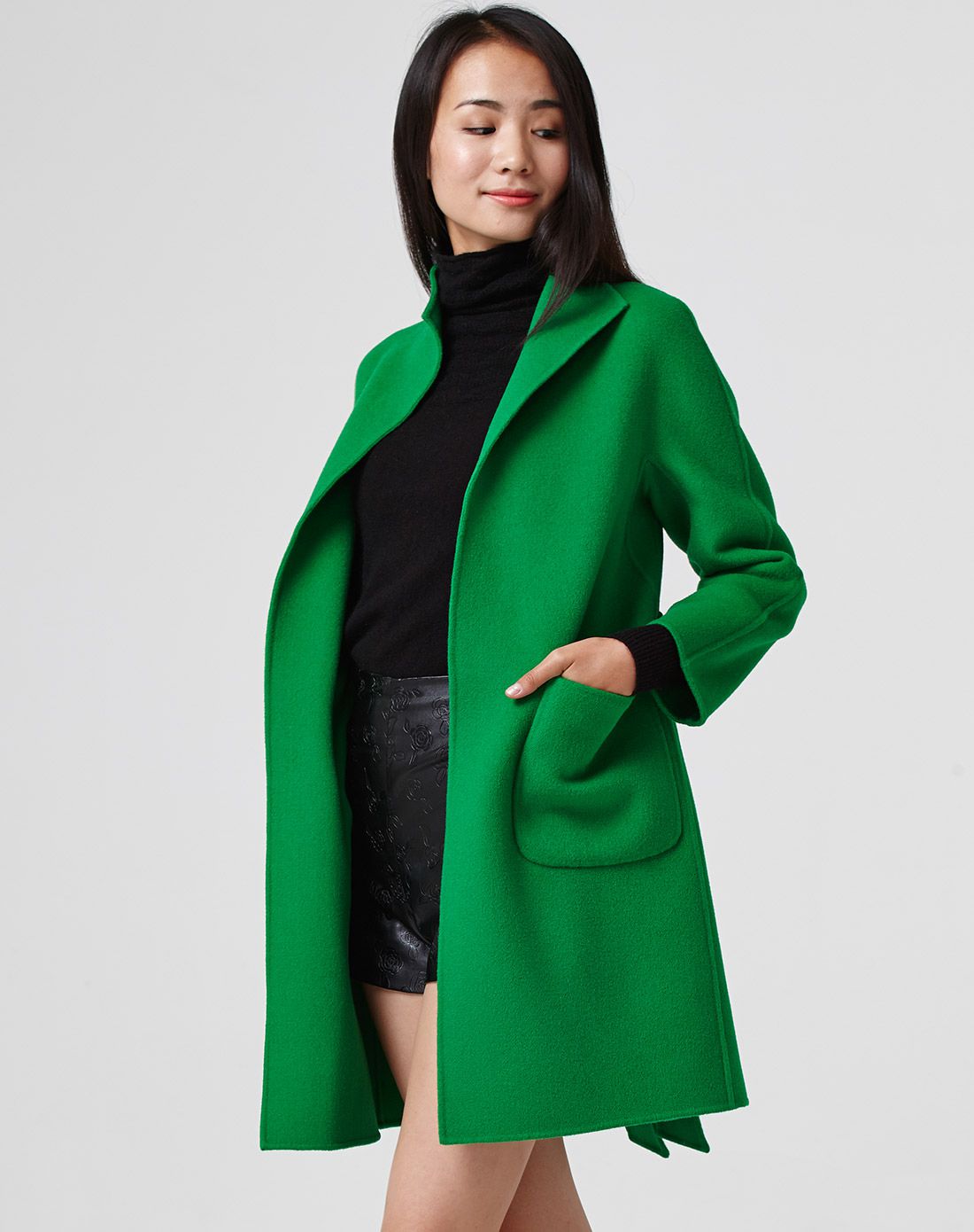 女士绿色羊毛大衣