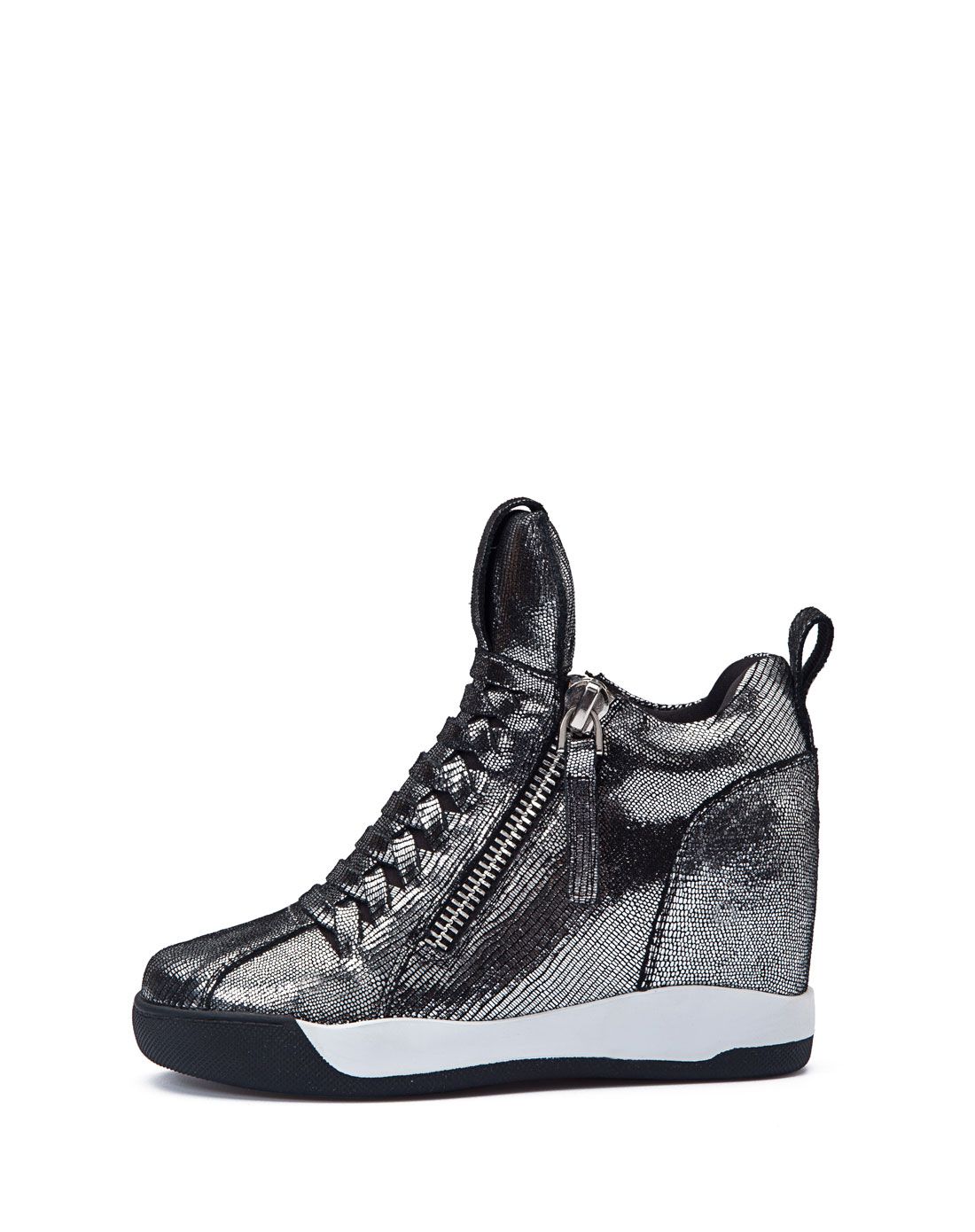 2016冬季新款磨砂牛皮压花灰银休闲鞋