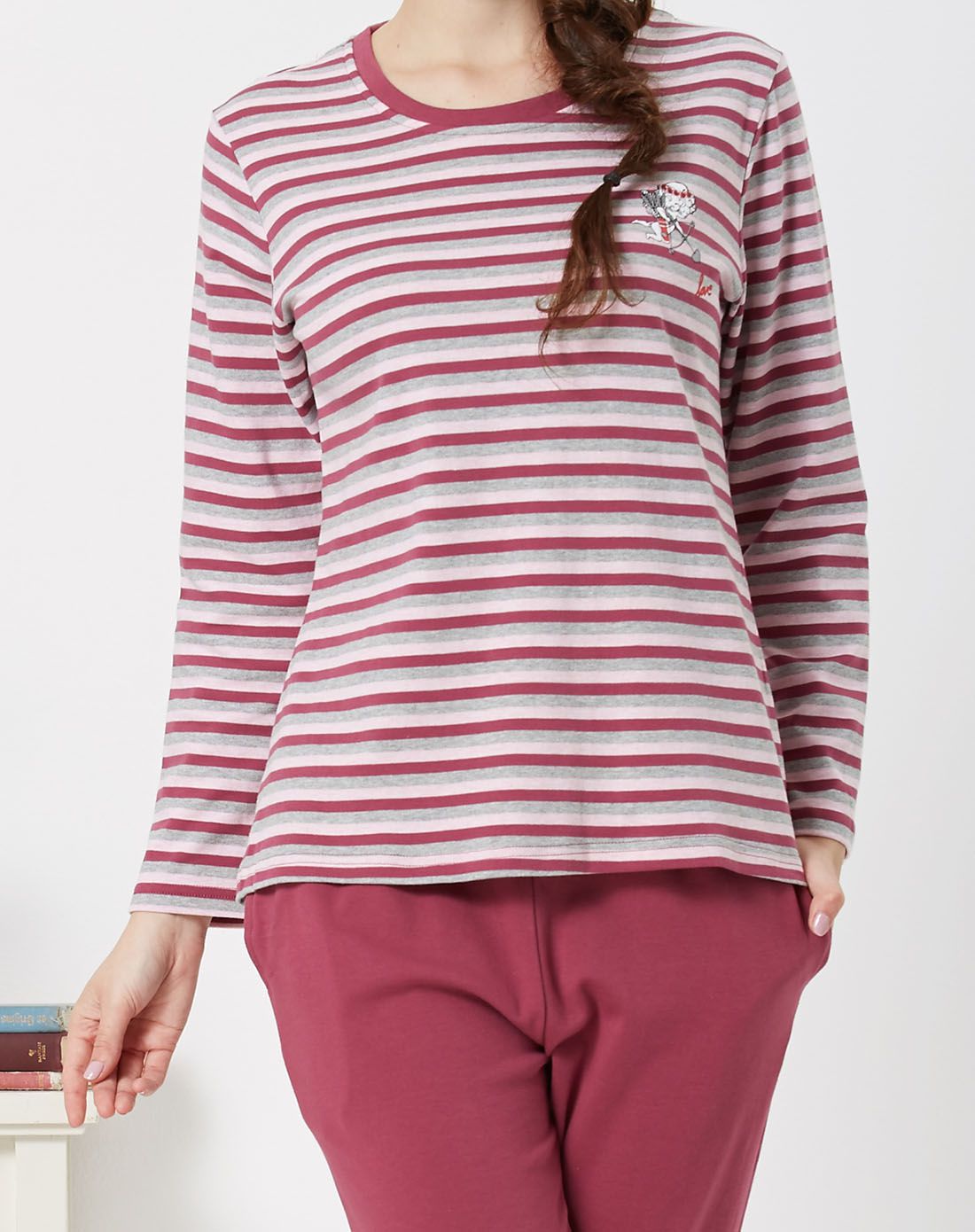 达尔丽女款枣红经典条纹舒适休闲长袖套装