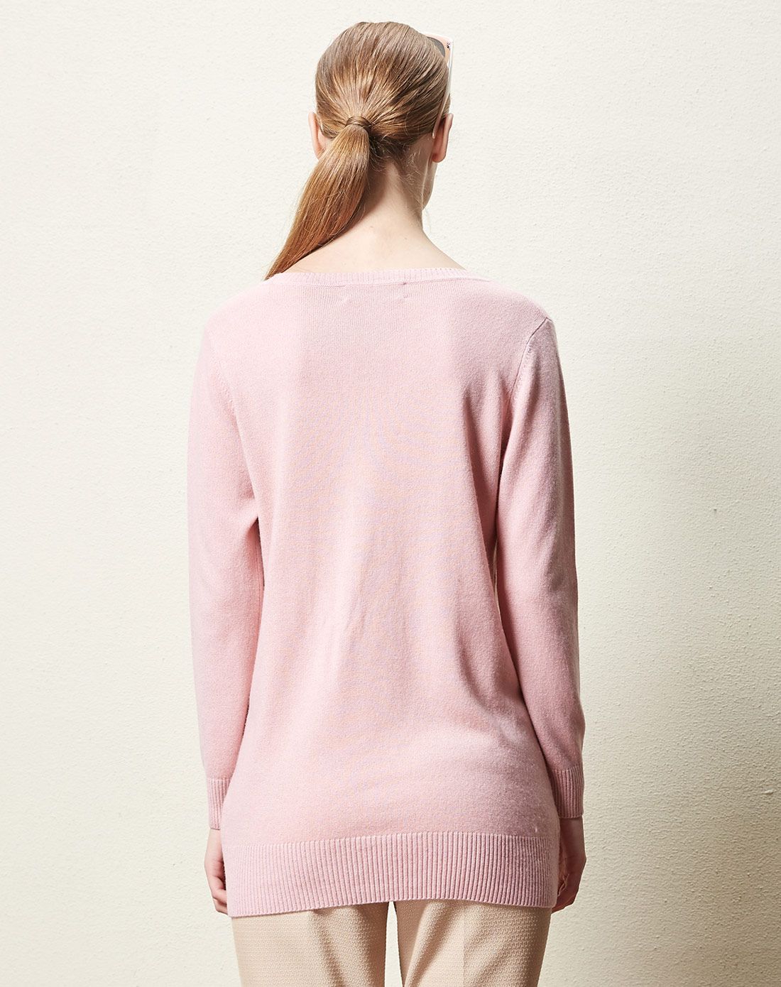 圆领印花中长羊绒女衫红灰色