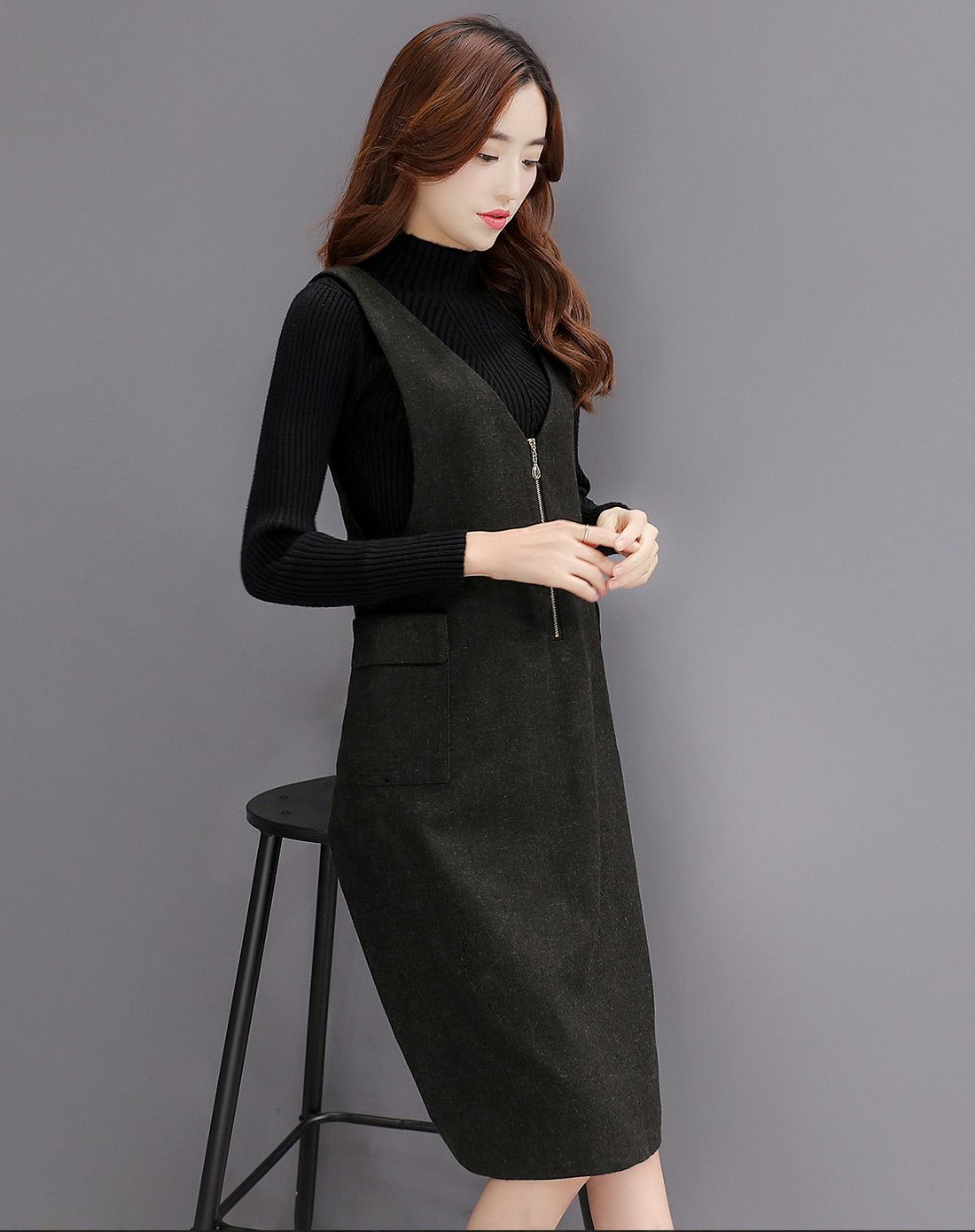 小立领打底衫搭配背心裙套装