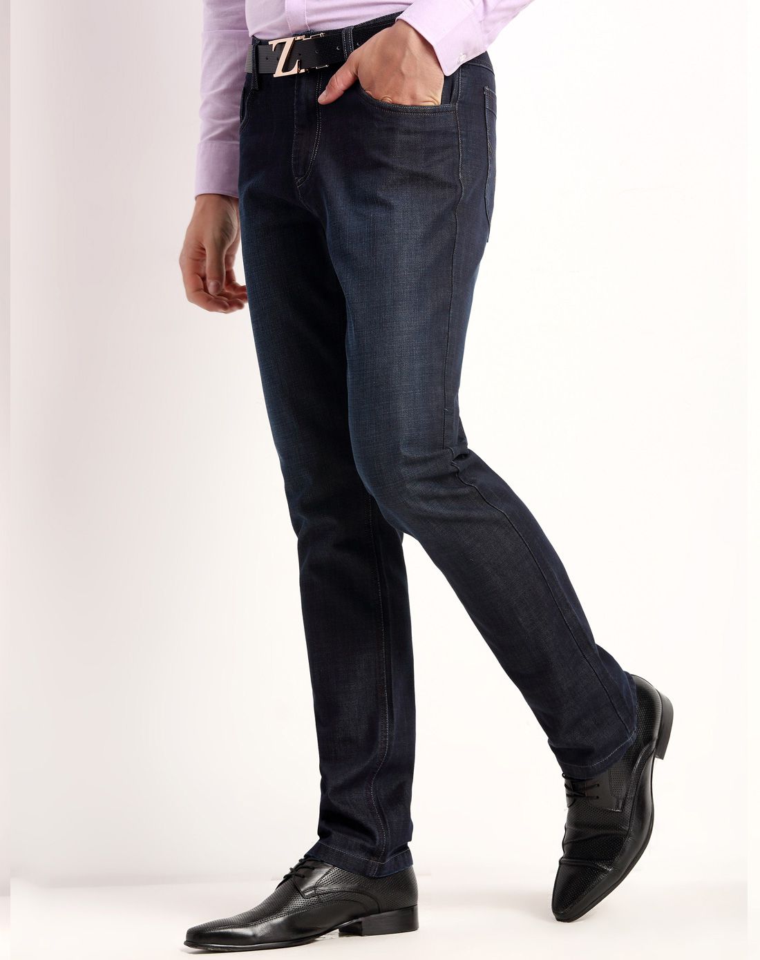 藏青色时尚休闲修身牛仔裤