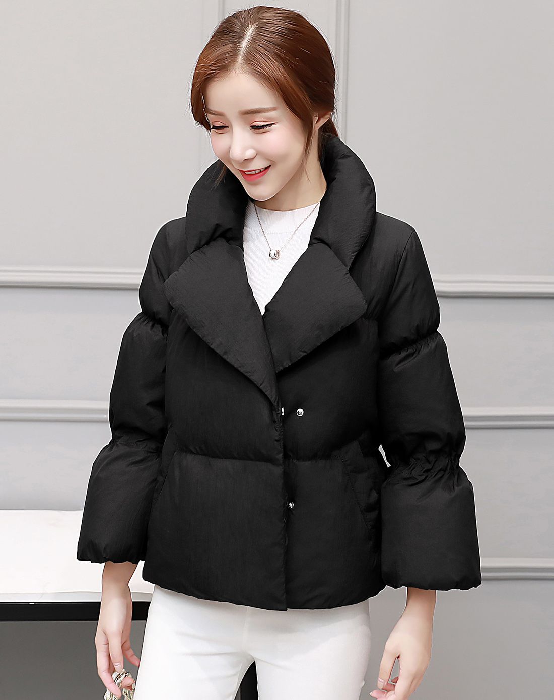 冬装喇叭袖短款羽绒服军绿色