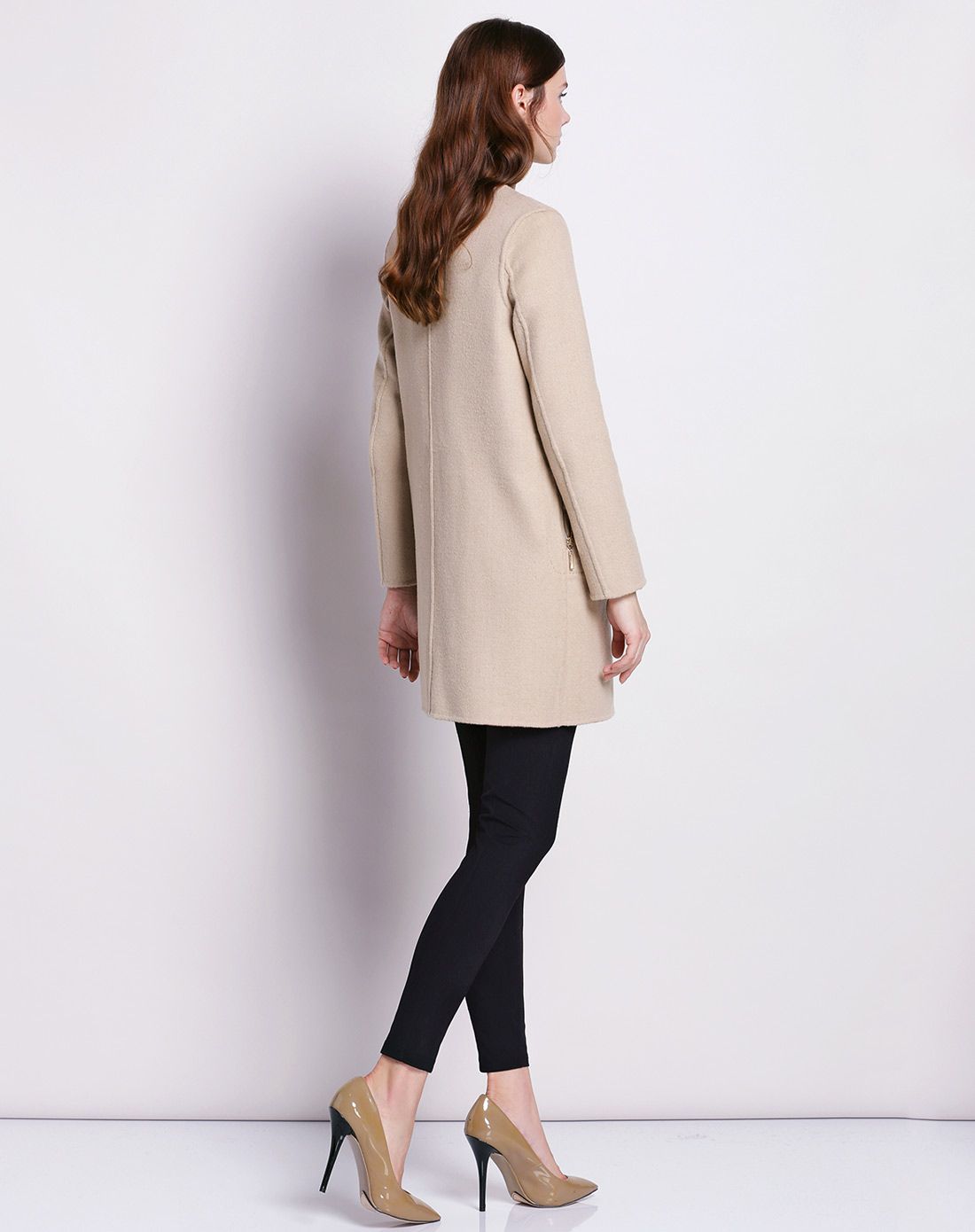 浅卡其色系暗扣百搭款双面呢毛大衣