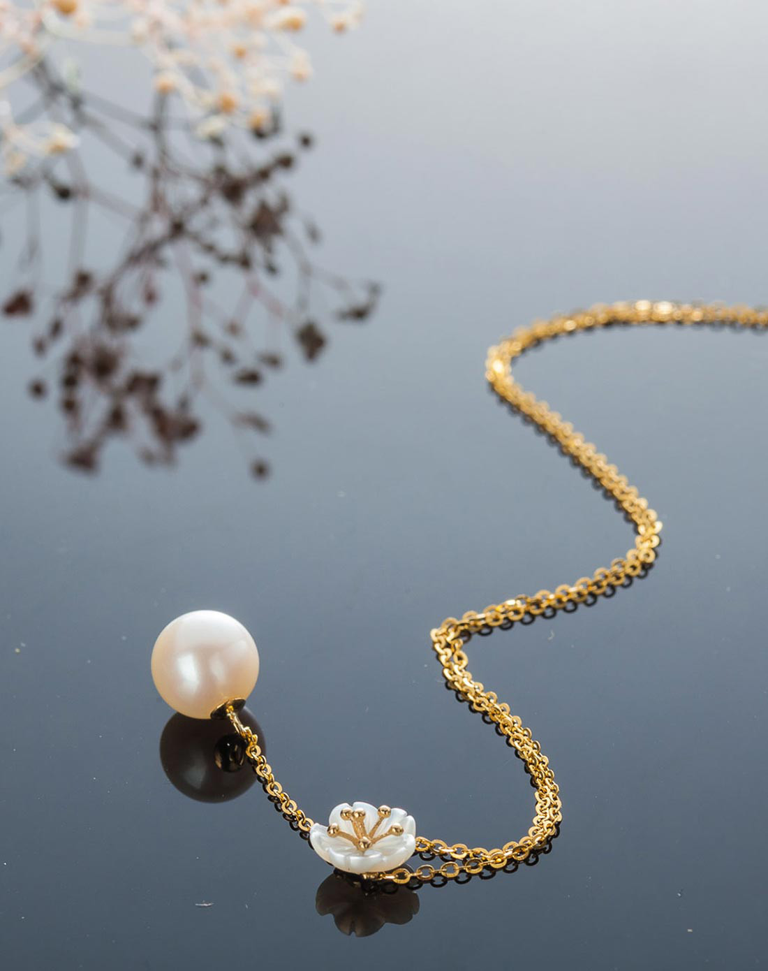 潮宏基 臻情 18k金淡水珍珠贝壳项链-定价