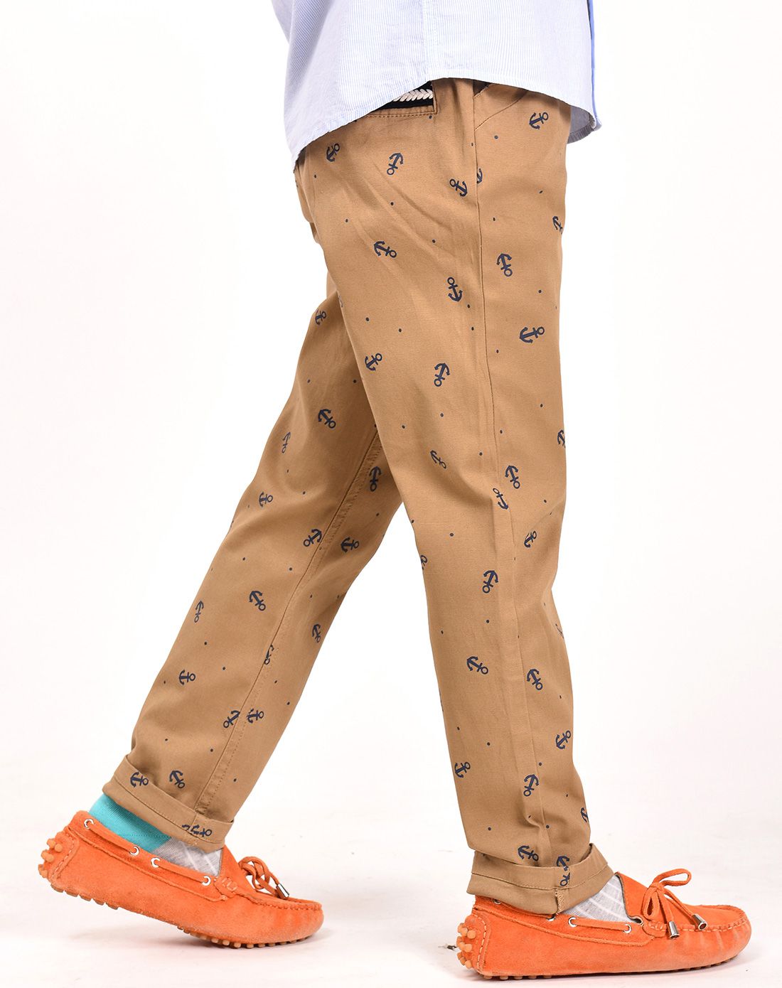 男童土黄色梭织裤