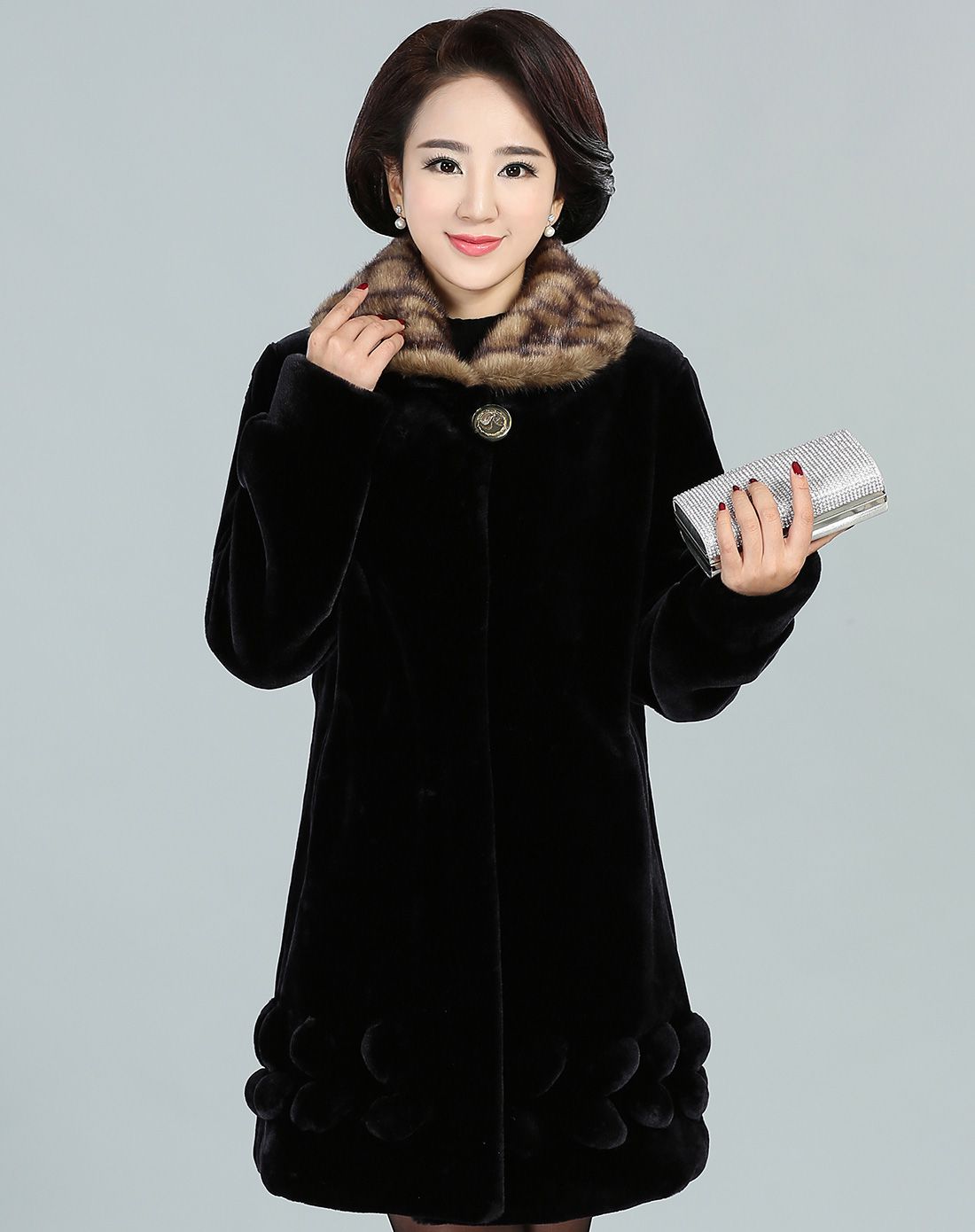 昊意 女款黑色华贵仿貂绒大衣