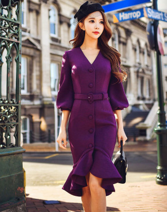 玫紫色鱼尾连衣裙