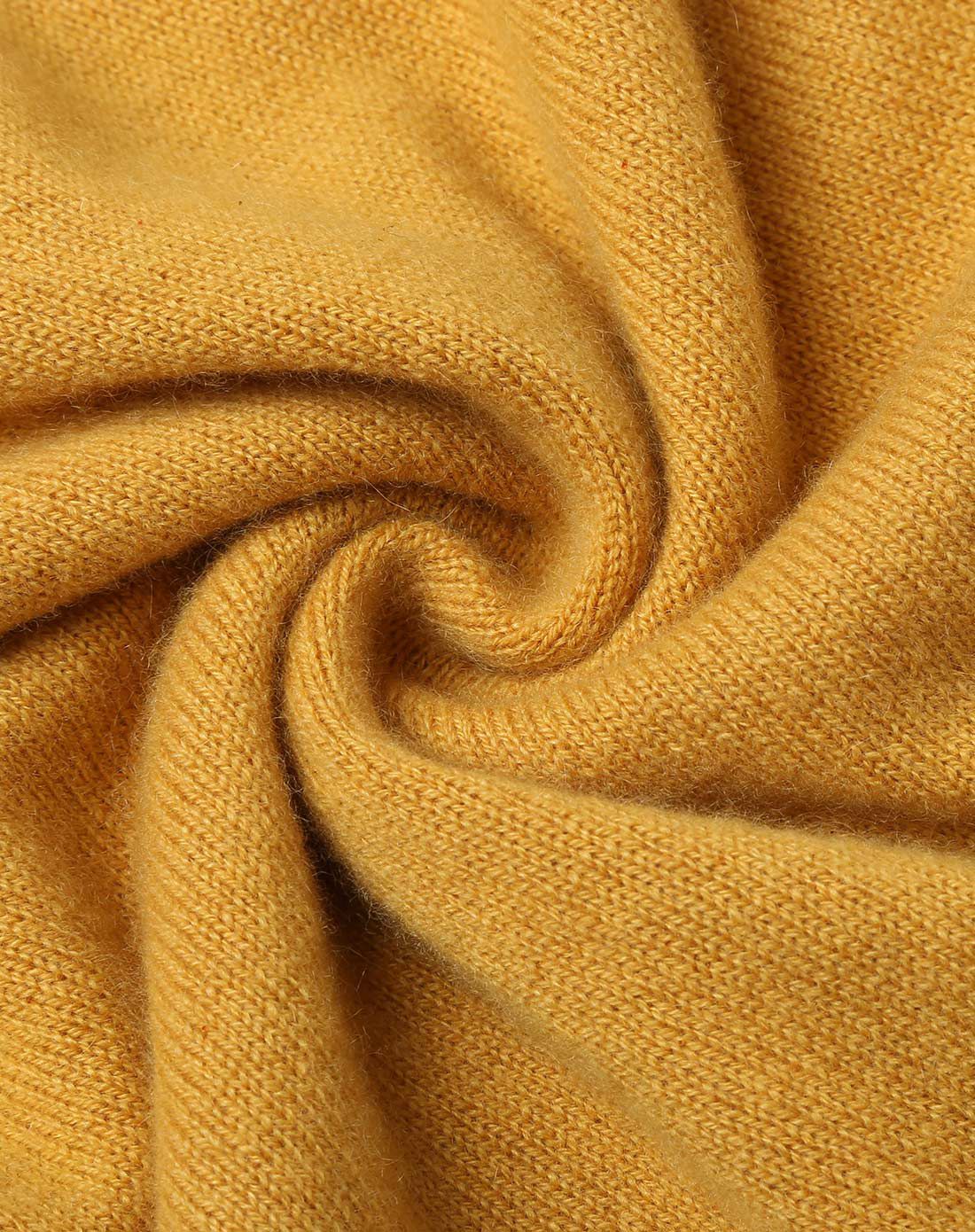 姜黄色圆领修身羊绒衫