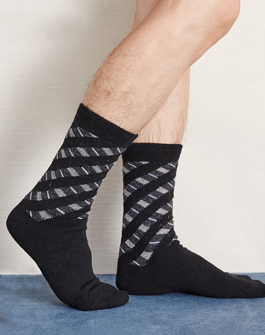 4双装 春季男士保暖兔羊毛斜条纹厚棉袜