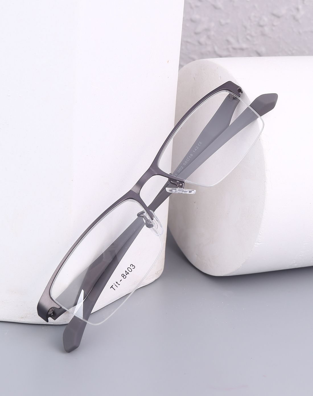 男女款枪色铜镍合金时尚百搭近视镜架