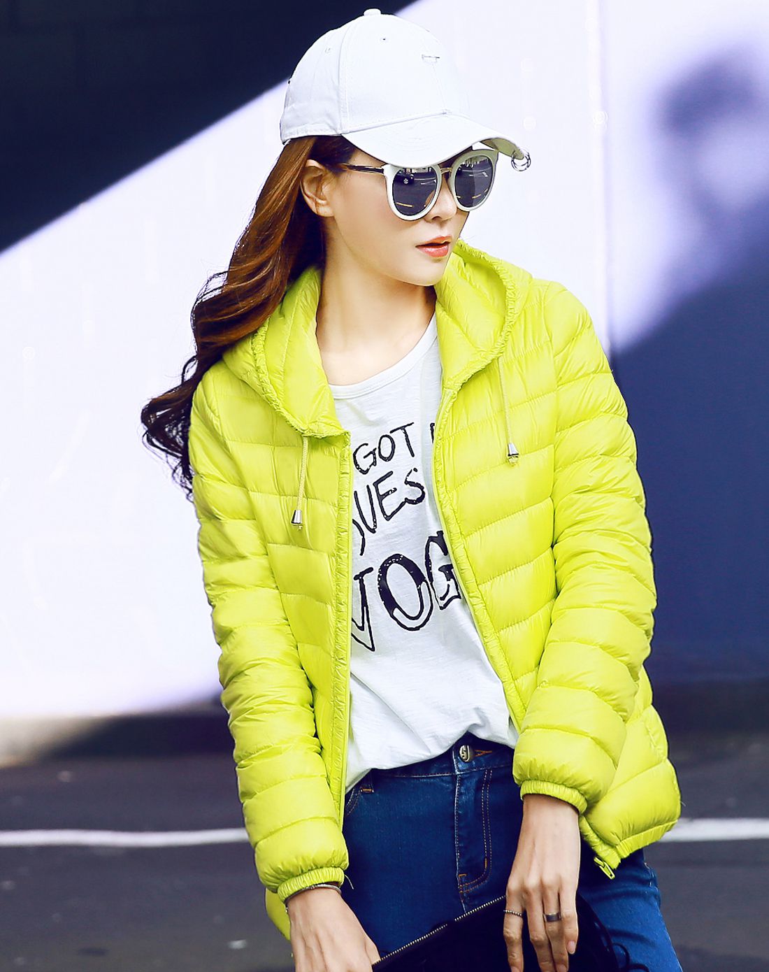 柠檬绿色长袖羽绒服