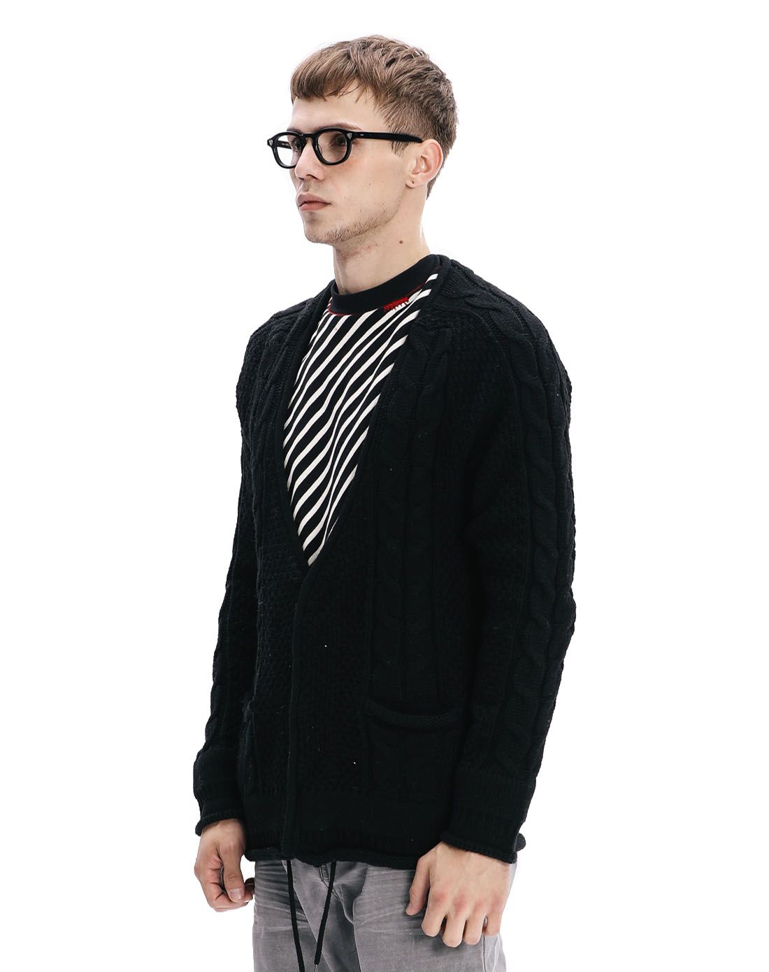 男士钮扣开胸毛衣外套