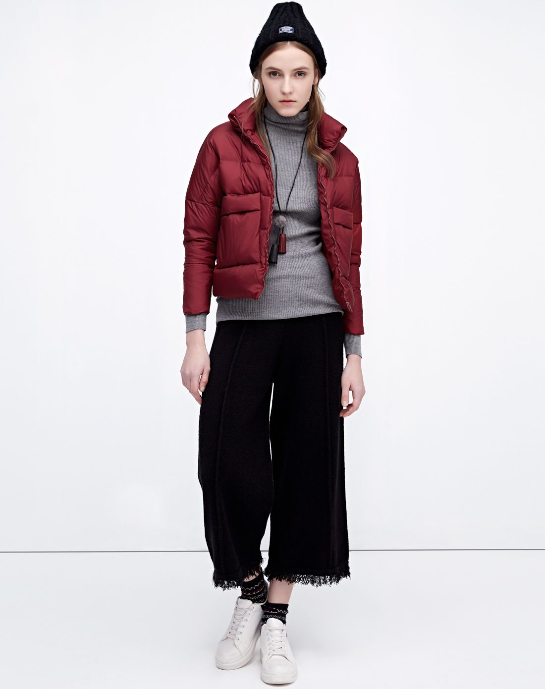 三比三欧美休闲女装特卖旗舰店时尚连肩窄袖减龄短款羽绒服d3f4b0214