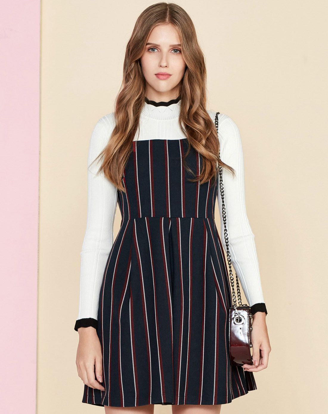 时尚条纹拼接撞色百搭短款连衣裙