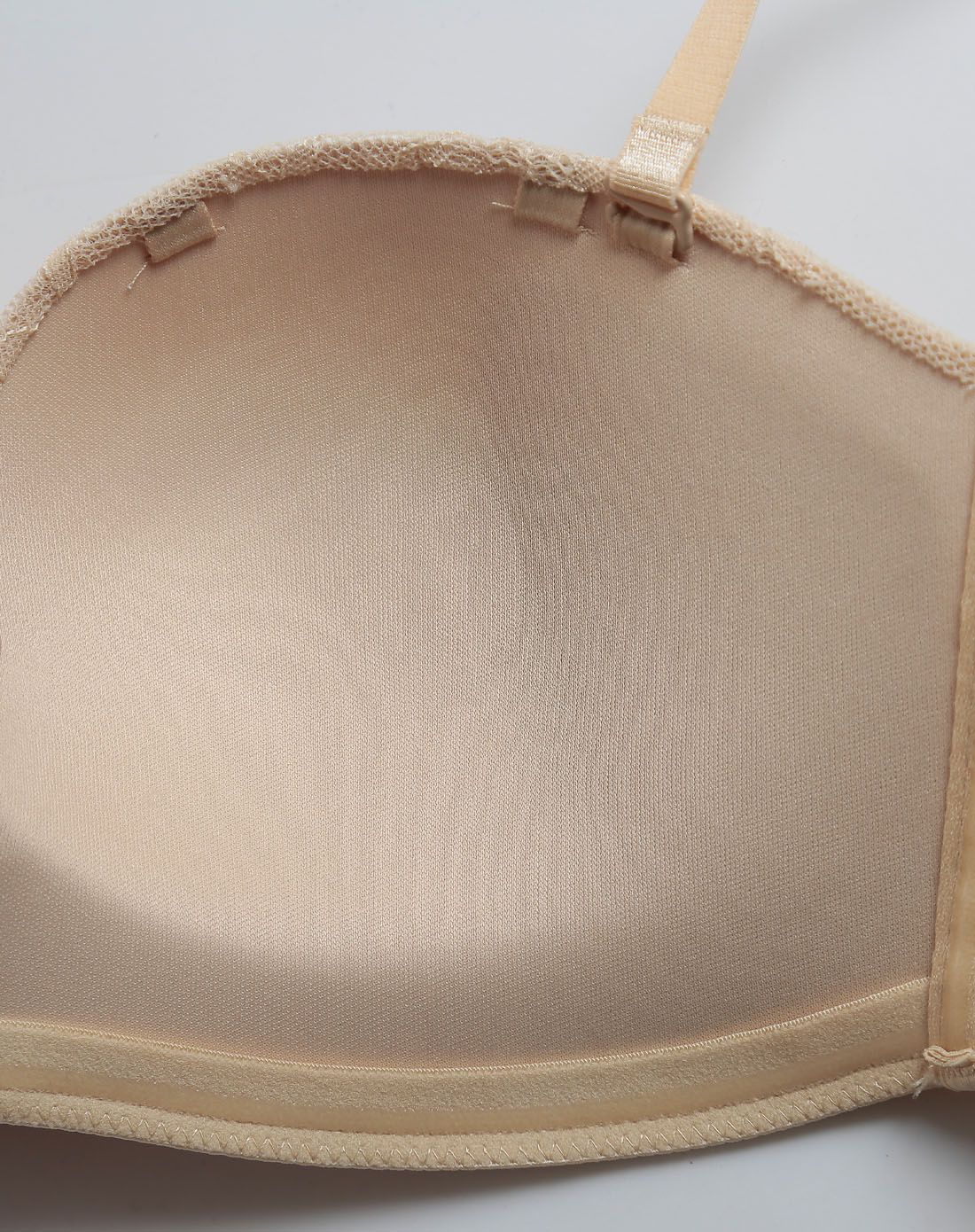 女性感大胸上托聚拢大码文胸可拆无肩带钢托内衣肤色