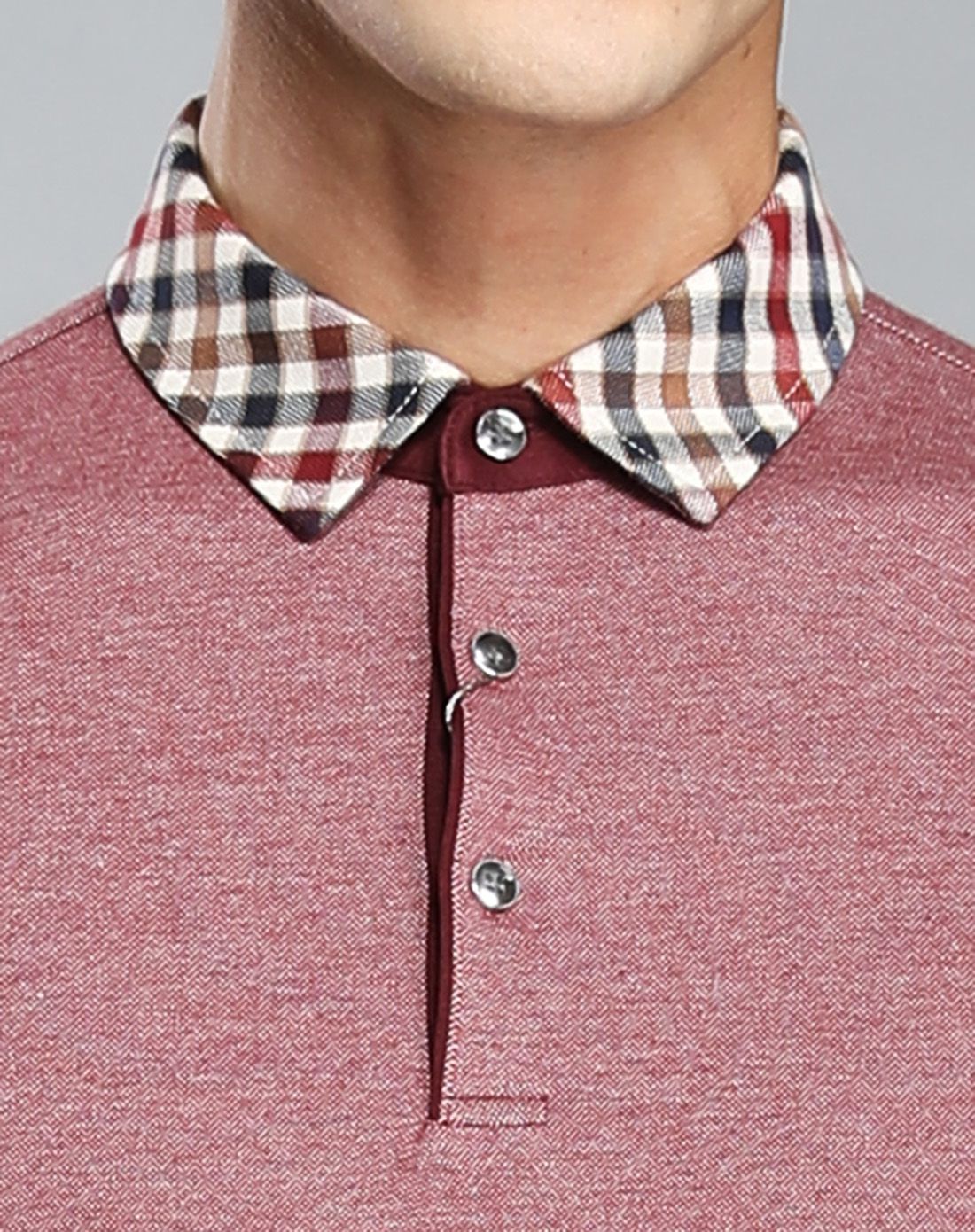 浅红色拼格仔半开襟纽扣领休闲长袖t恤