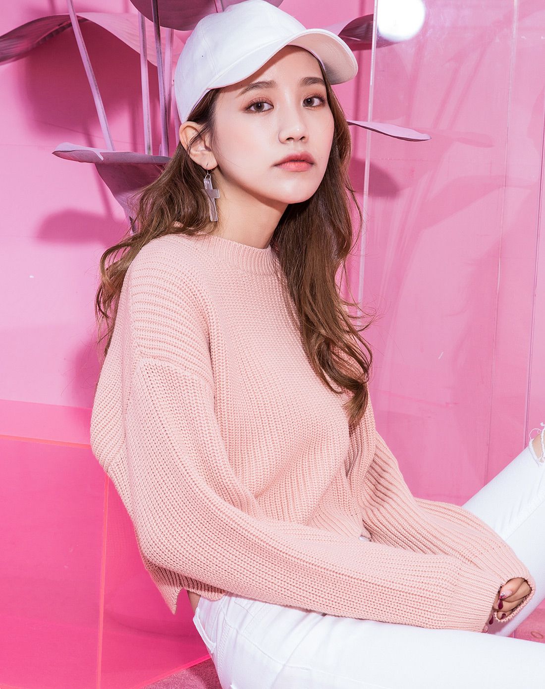 长袖粉色针织衫