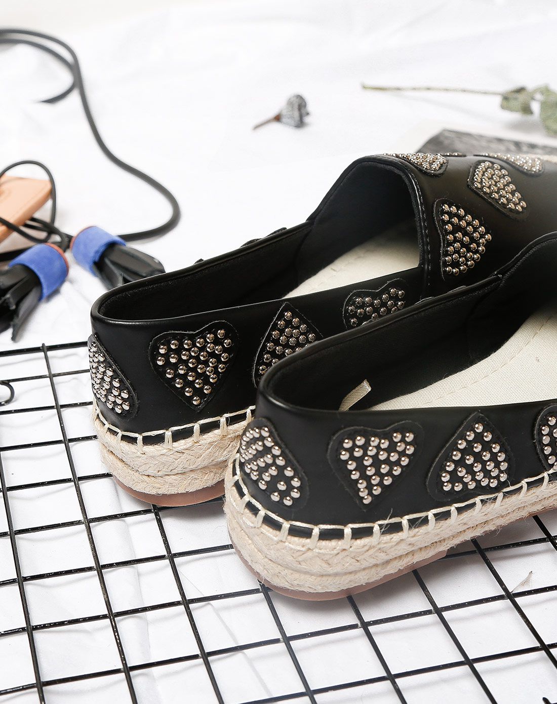 98元封顶专场-米基miji鞋子专场休闲森女钉珠爱心帆布甜美平底麻鞋mx