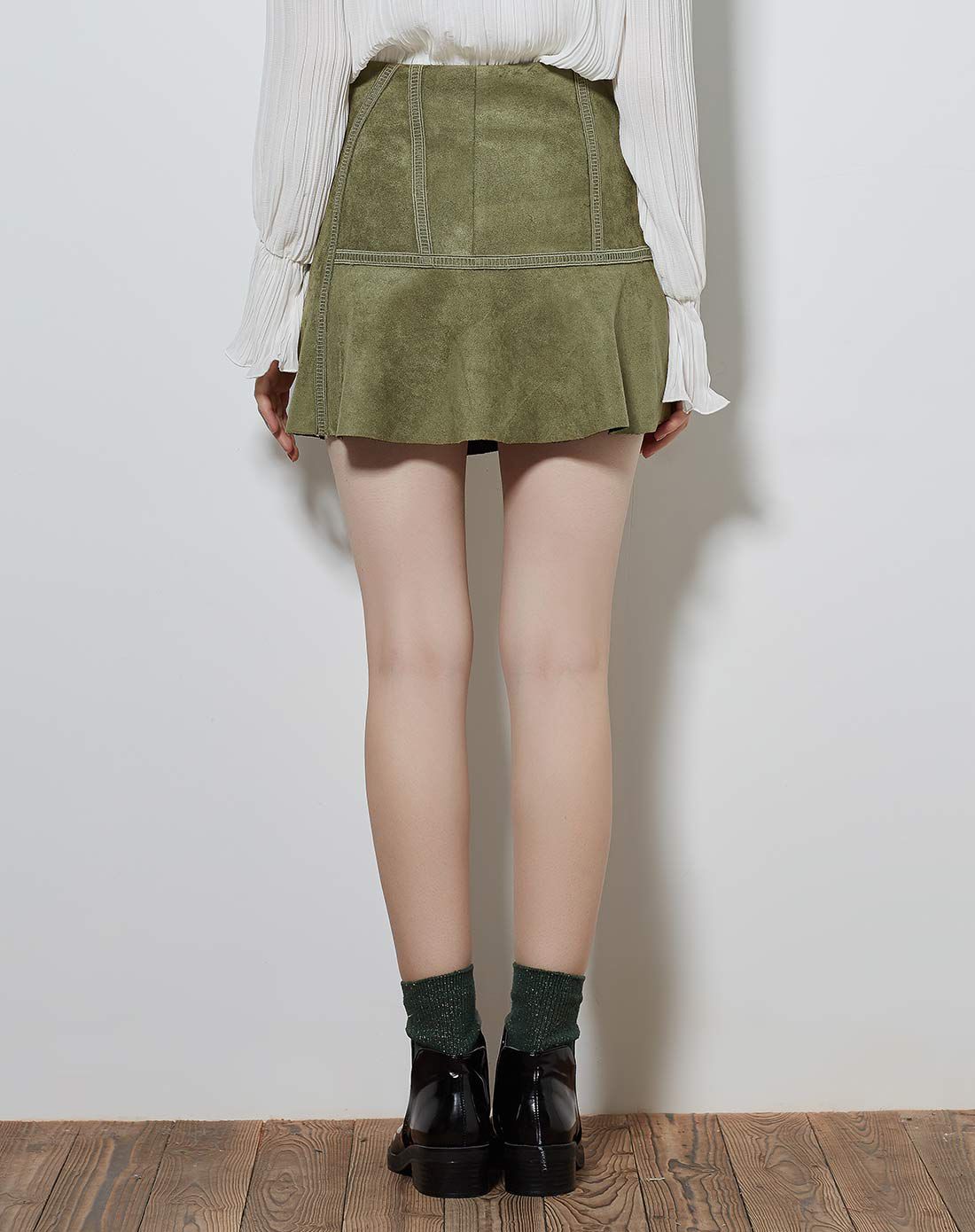 麂皮绒短裙军绿