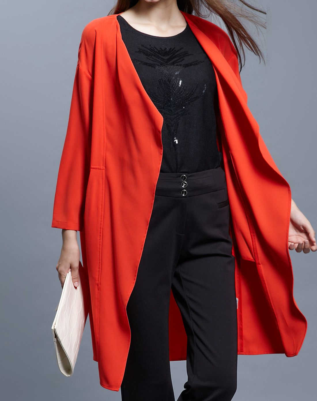 宽松型风衣橙红