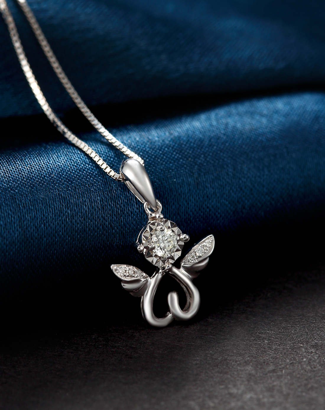 古莉 白18k金单粒钻石吊坠女款送女友