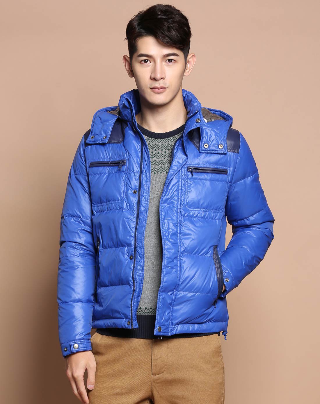 男装锦纶油光布薄羽绒外套