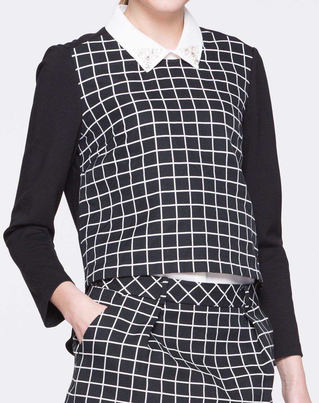 时尚通勤格纹上衣黑白