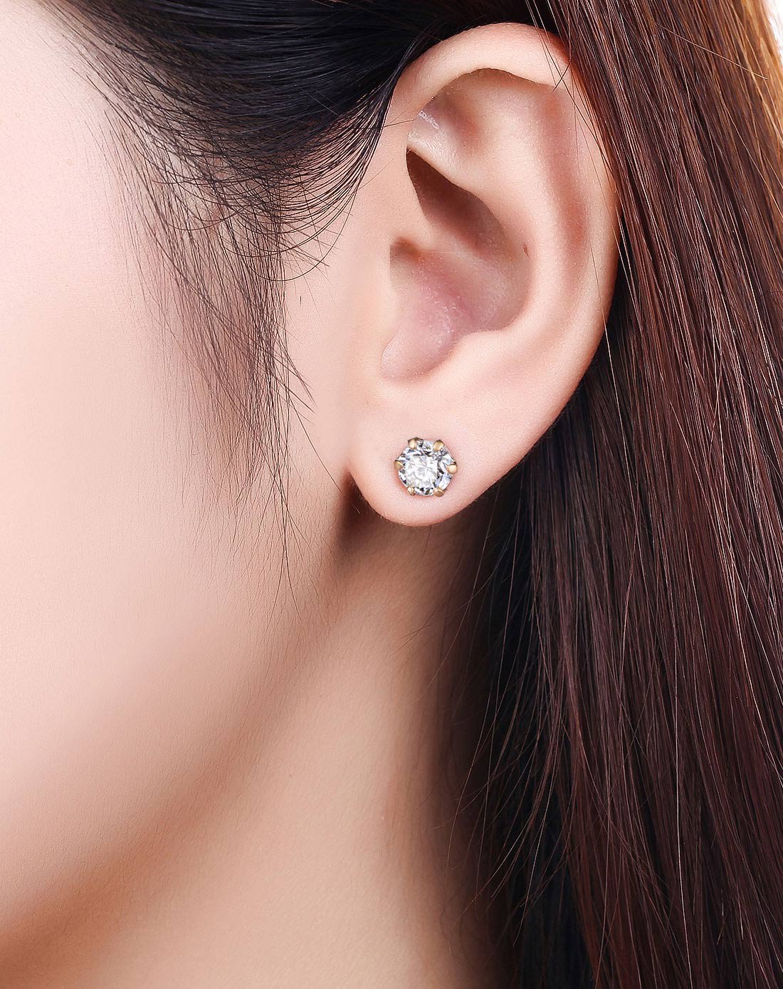 千禧之星 20分一对经典六爪黄18k金钻石耳钉如图