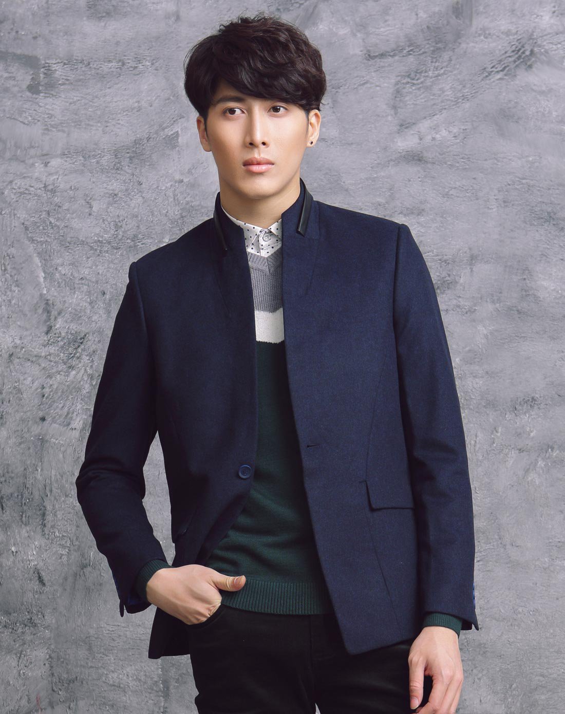 男款时尚修身西装蓝黑