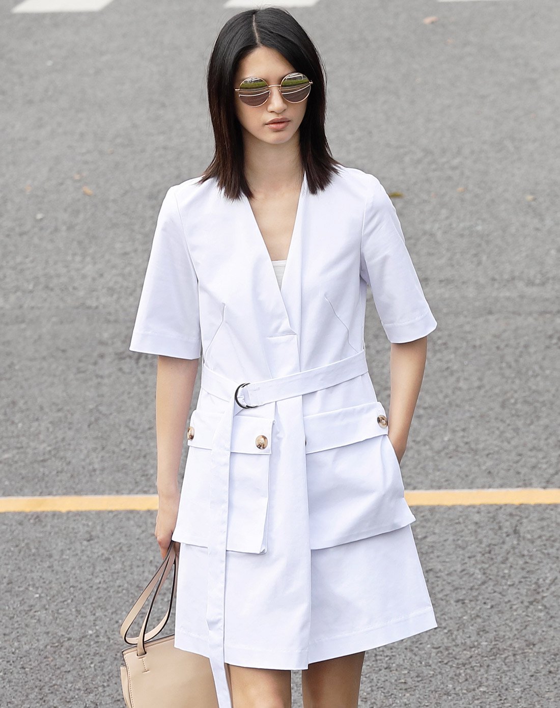 休闲显瘦v领工装风连衣裙女卡其