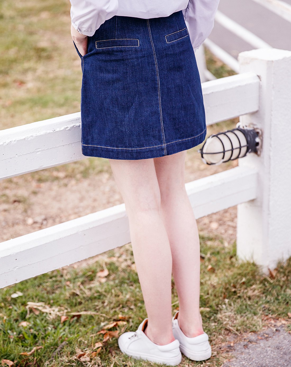 个性单排扣牛仔短裙兰色