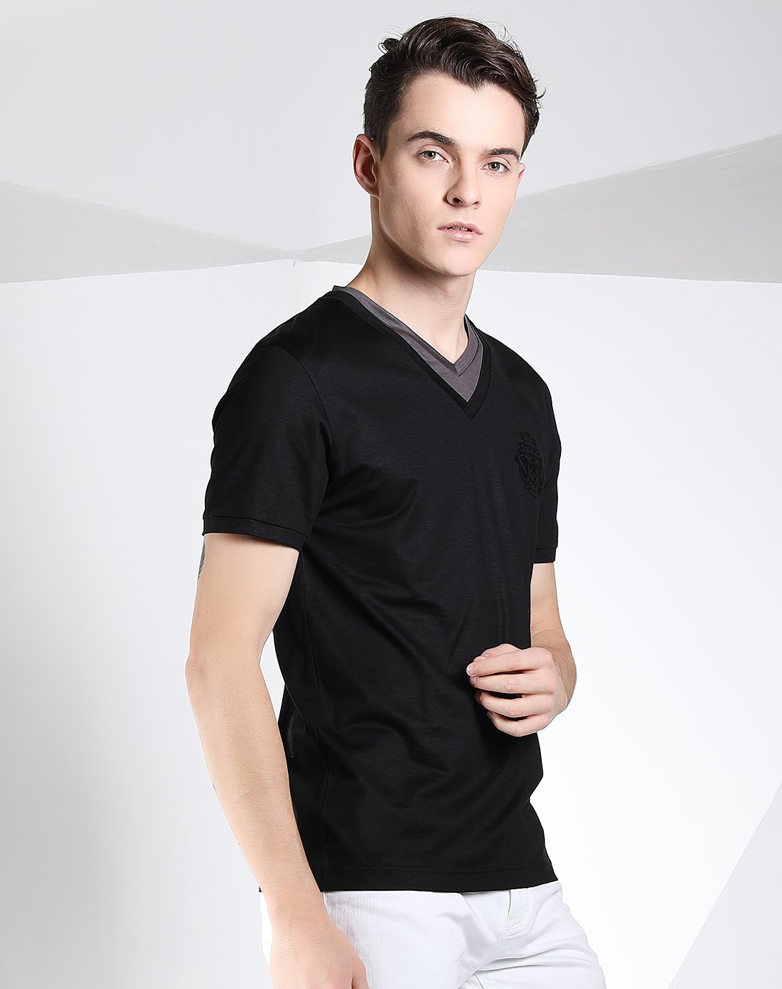 天丝含桑蚕丝简约百搭双v领男款短袖t恤