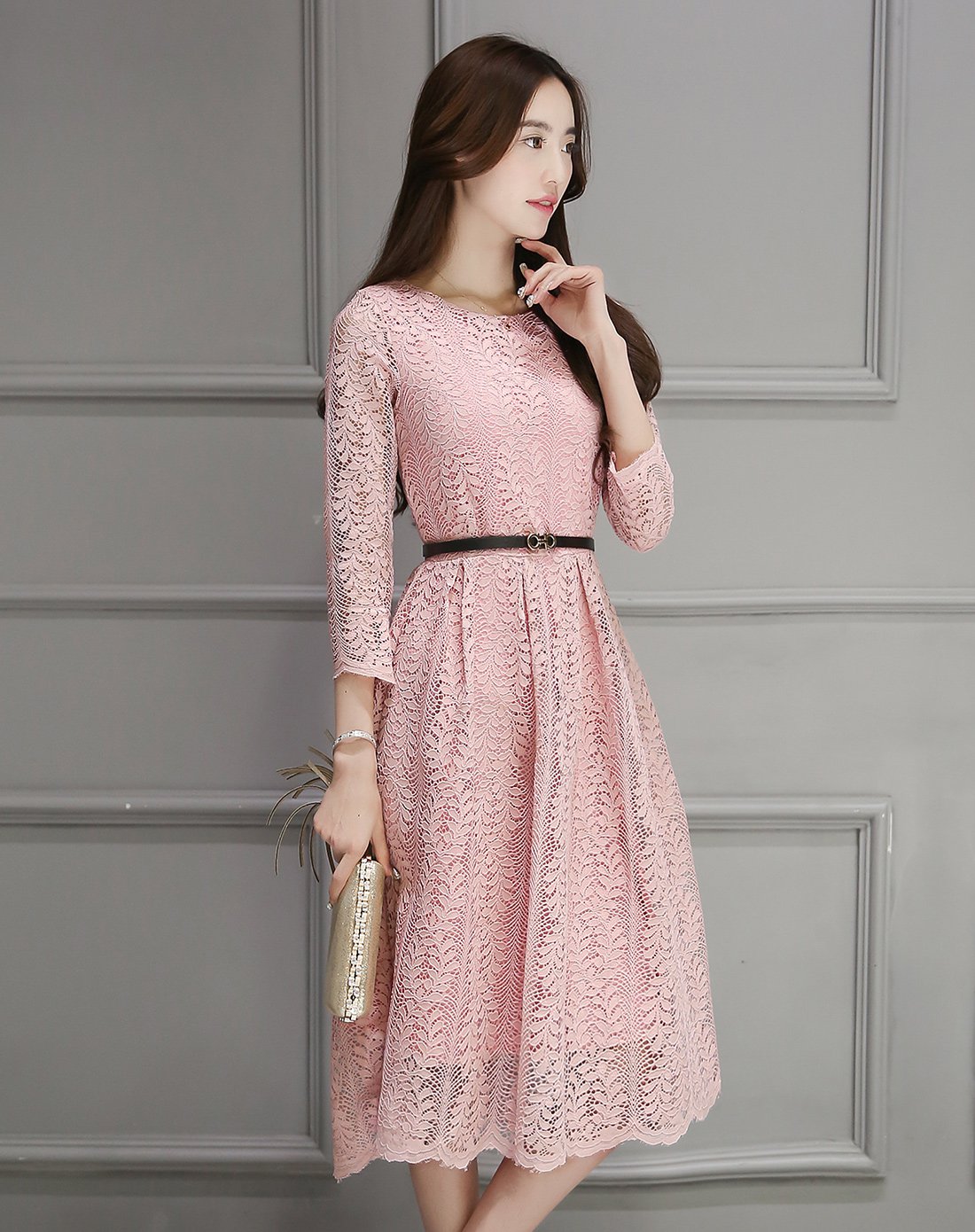 蕾丝收腰连衣裙