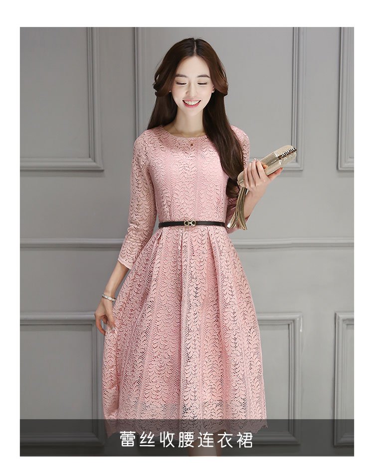 蕾丝收腰连衣裙