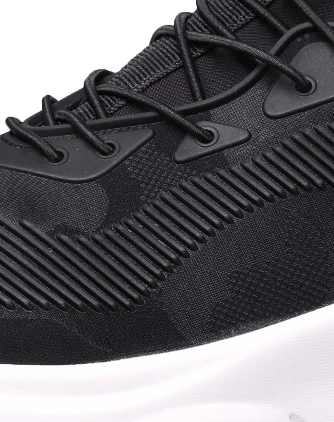 男鞋高弹飞织鞋轻便透气运动鞋2017春夏新款网面休闲黑色