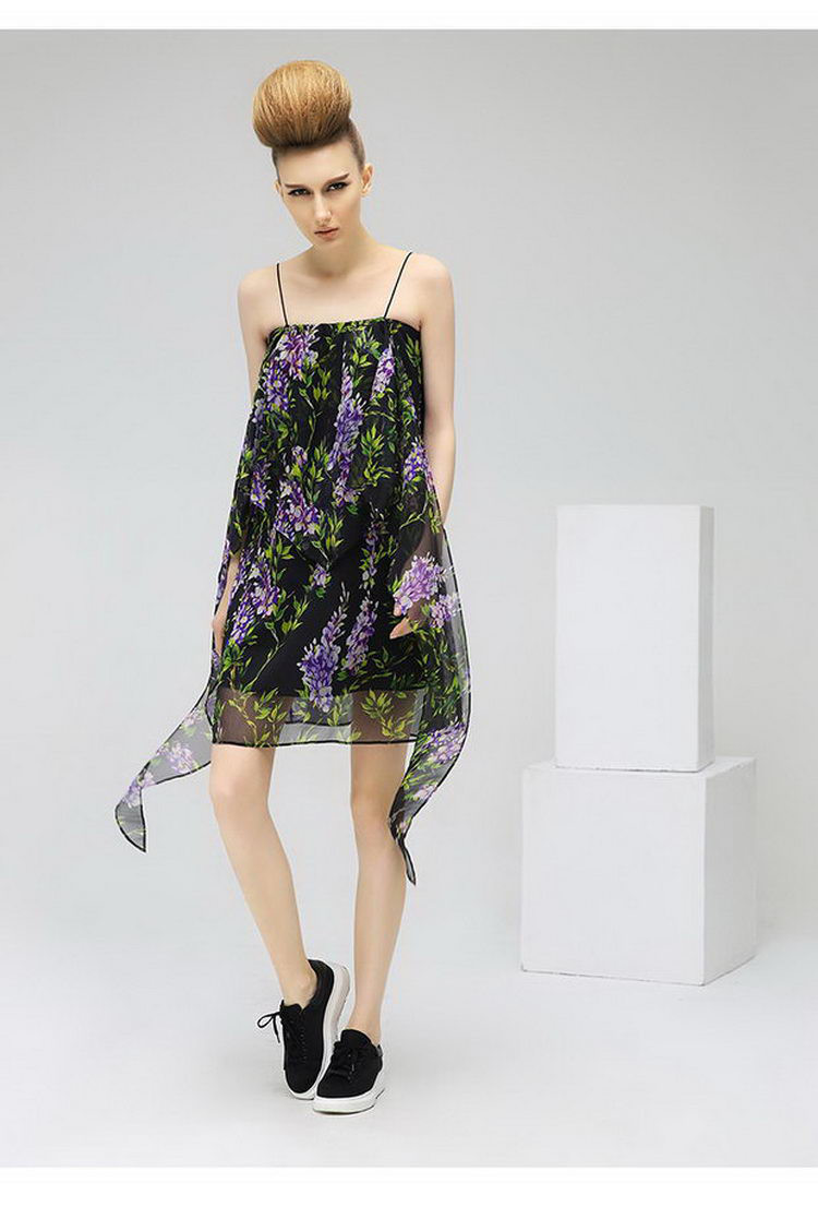 不规则裙摆抹胸连衣裙