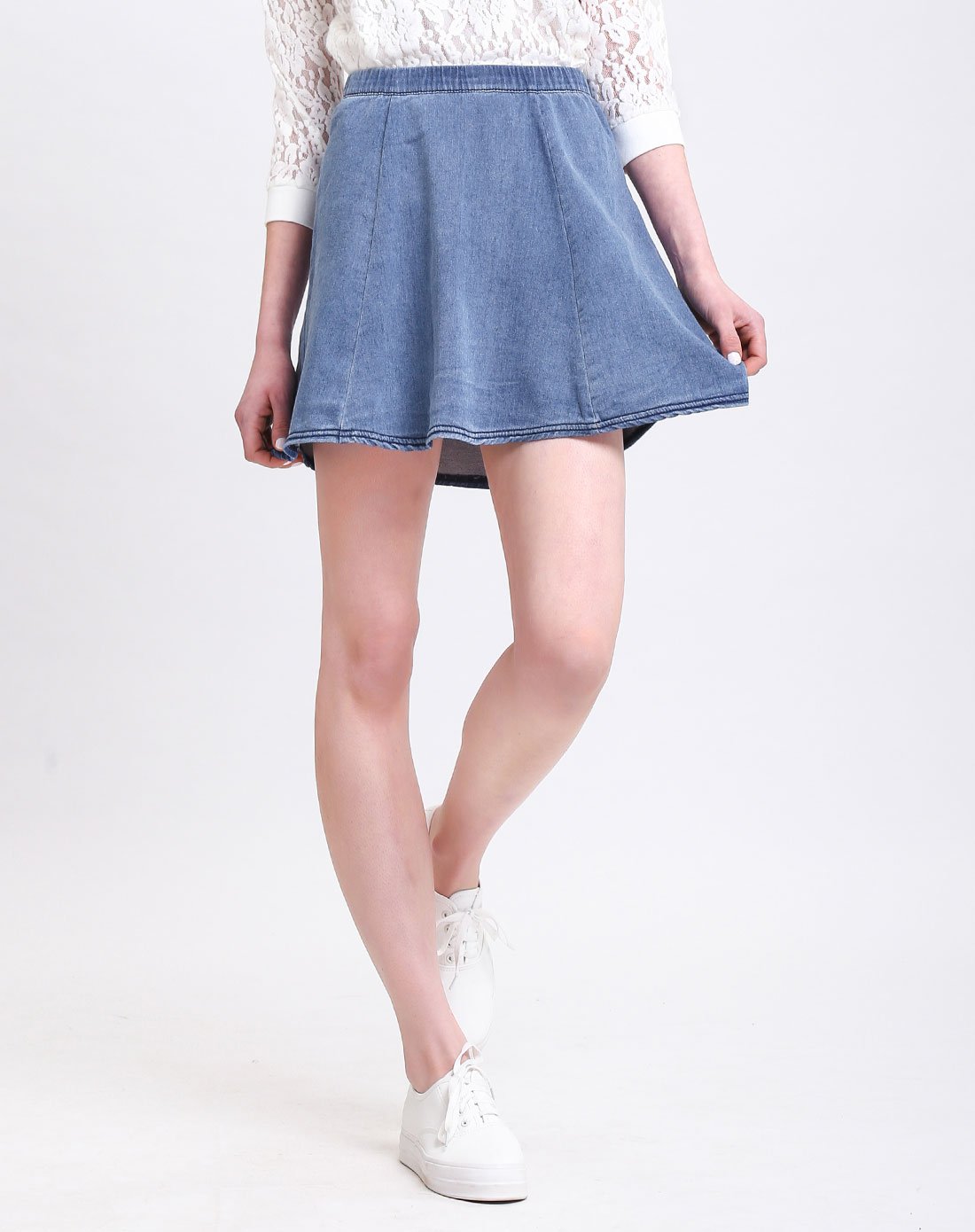 橡筋裤头牛仔喇叭裙