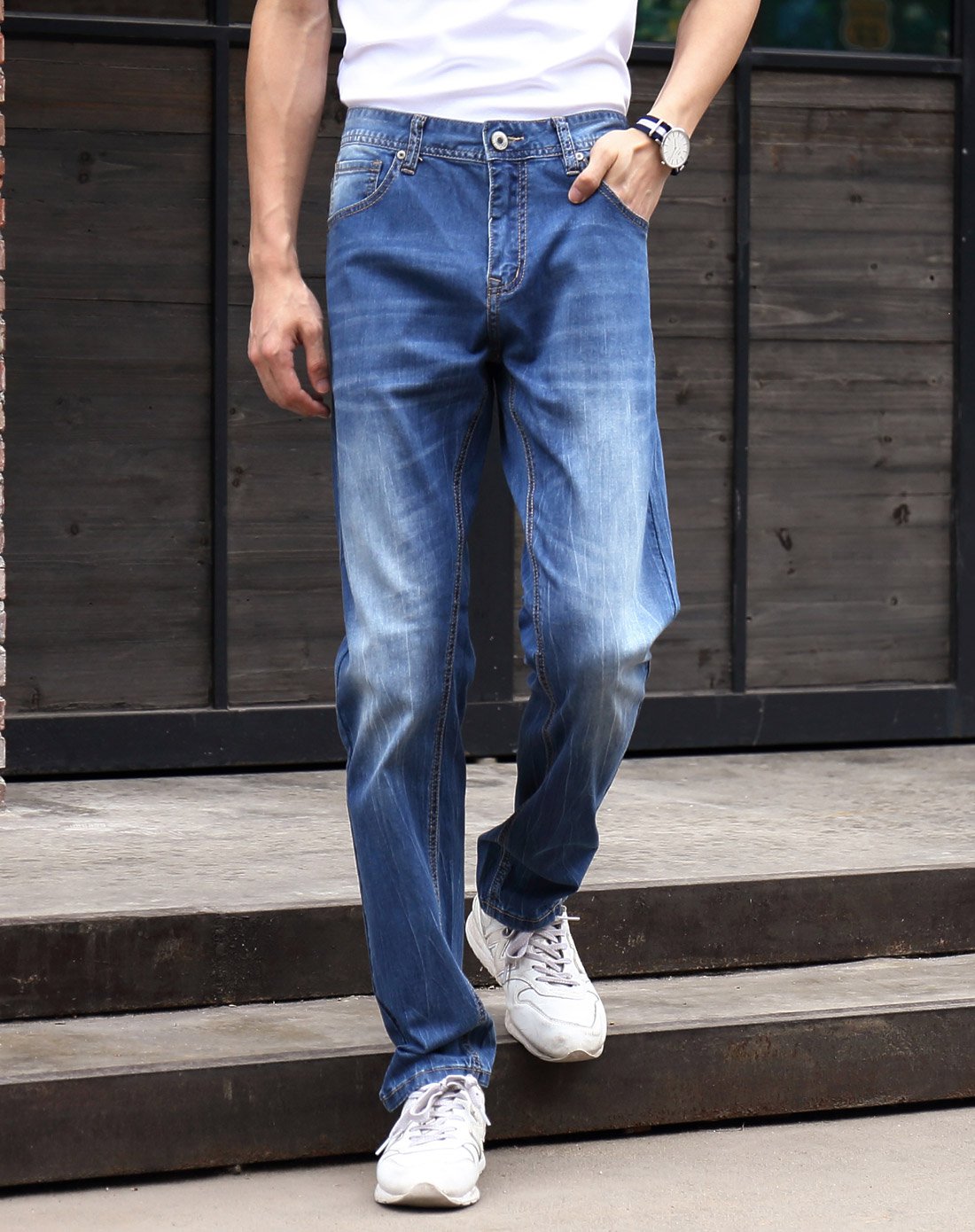 男款潮流牛仔长裤窄脚裤蓝色