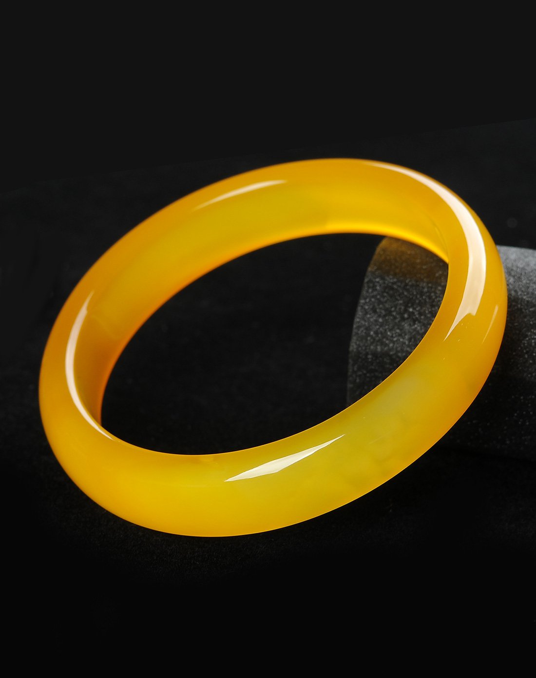 荔尚玉石专场荔尚 通透水润鸡油黄玉髓手镯多圈口附证书q3wabx8955