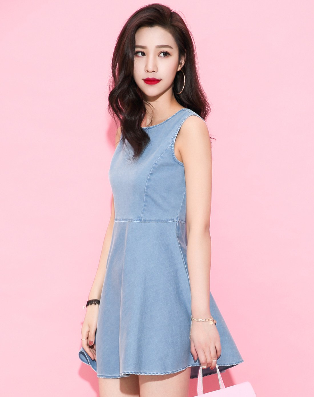 时尚无袖a字裙短连衣裙浅牛仔蓝