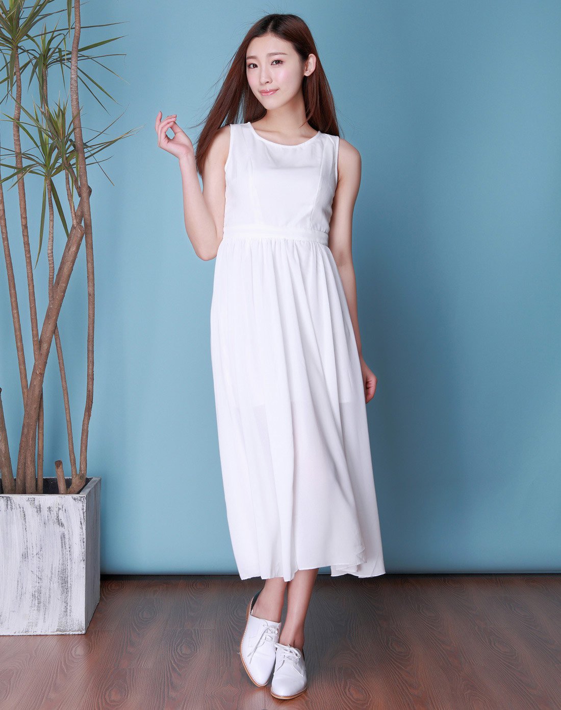 无袖长款连衣裙白色