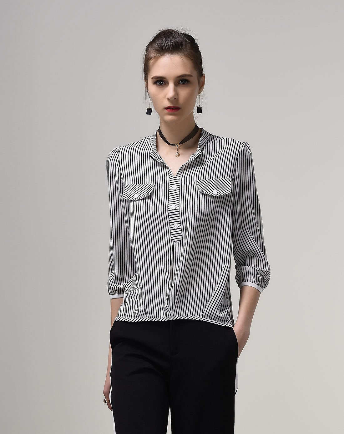 条纹小翻立领半开襟中袖衬衫黄底白条