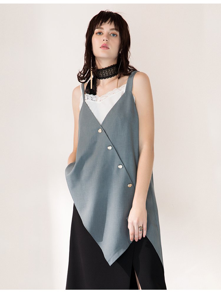 不对称斜摆设计撞色金属扣吊带马甲