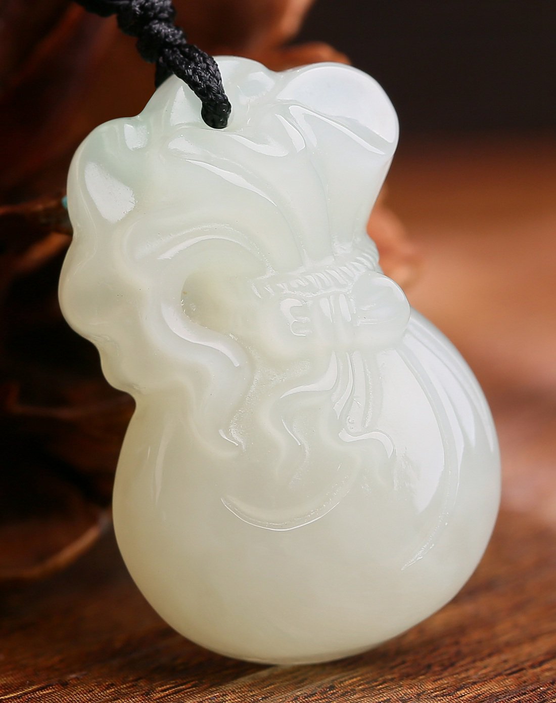 一品翠 天然和田玉精致钱袋挂件